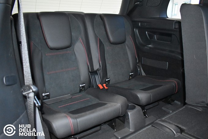 MERCEDES-BENZ GLB 200 d Automatic Premium